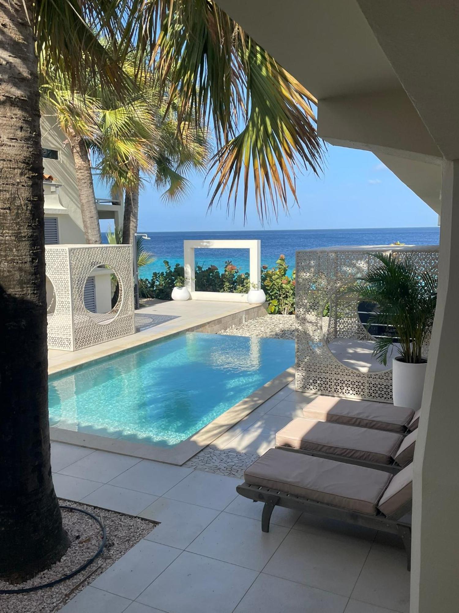 Boutique Hotel Bougainvillea 克拉伦代克 外观 照片